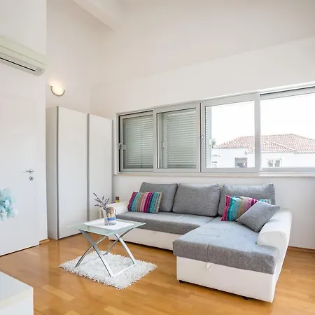 Apartman Falcon Stari Grad