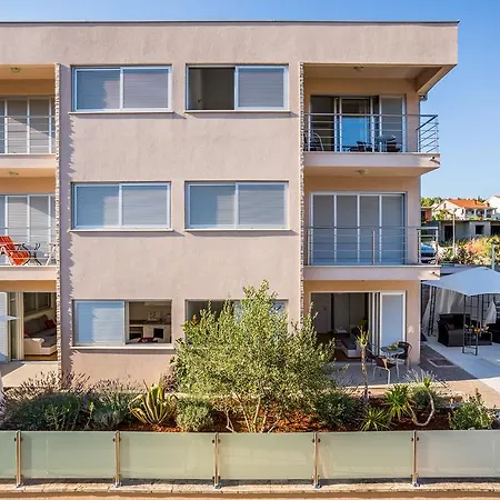 Apartment Falcon