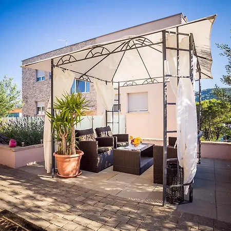Apartment Falcon * Stari Grad (Hvar)