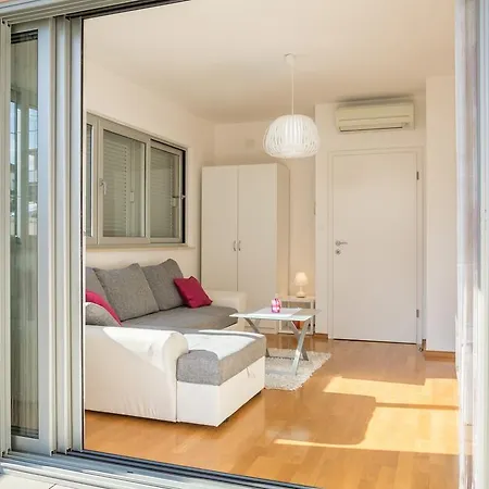 Apartment Falcon * Stari Grad (Hvar)
