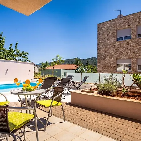 Apartment Falcon * Stari Grad (Hvar)