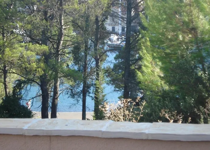 Apartment Falcon Стари Град