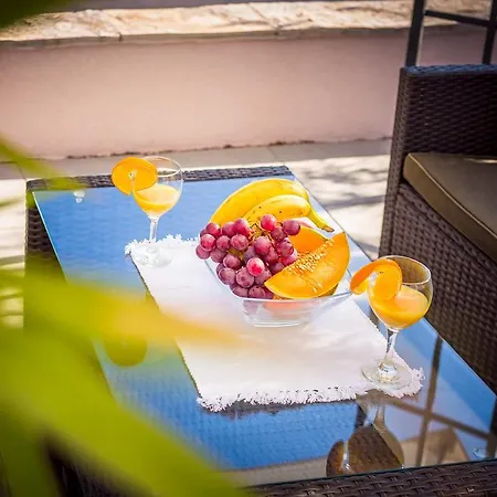 Falcon * Stari Grad (Hvar)