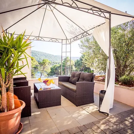 Daire Falcon Stari Grad (Hvar)