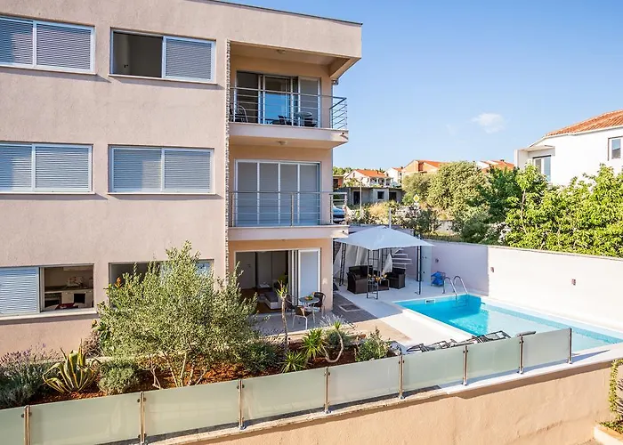 Apartment Falcon * Stari Grad (Hvar)